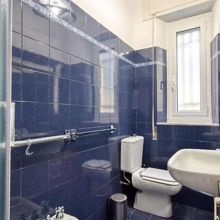 In With House Sea View بيت للعطل *